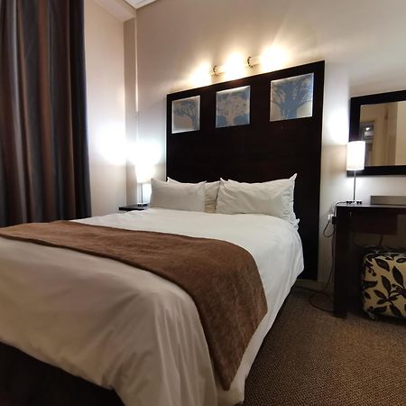 Mapungubwe Hotel Apartments Marshalltown Γιοχάνεσμπουργκ Δωμάτιο φωτογραφία